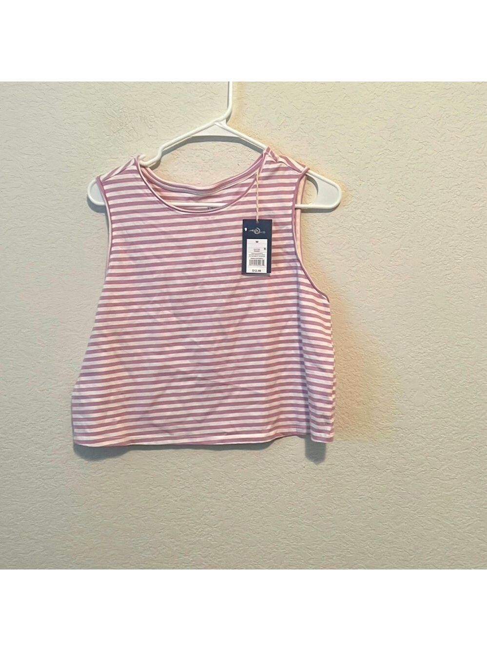 NWT universal threads top